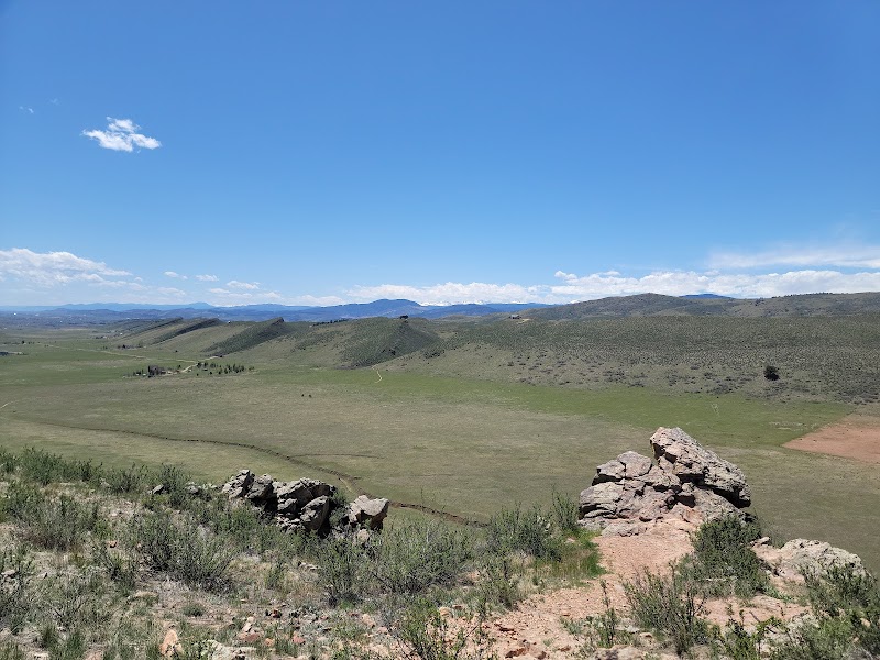Hiking Coyote Ridge Trail in Coyote Ridge Natural Area surrounding landscape