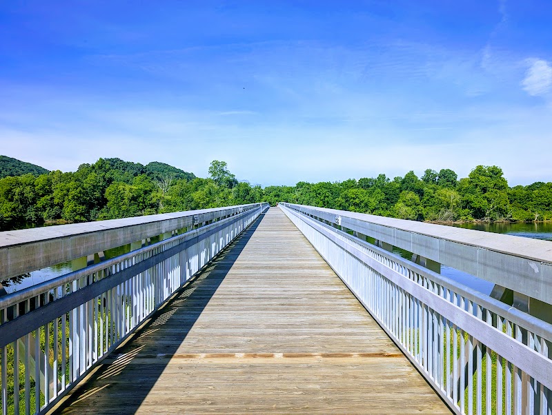 Hiking at Seven Islands State Birding Park - Knoxville