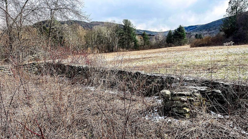 Hiking the Jug End Loop Trail in The Berkshires - Egremont