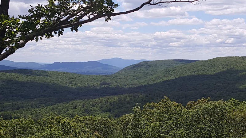 Hiking the Cobbles Trail in The Berkshires - Appalachian National Scenic Trail