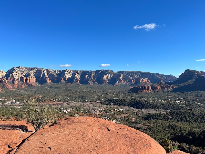 Hiking the Sedona View Trail in Sedona - Airport Loop Trail