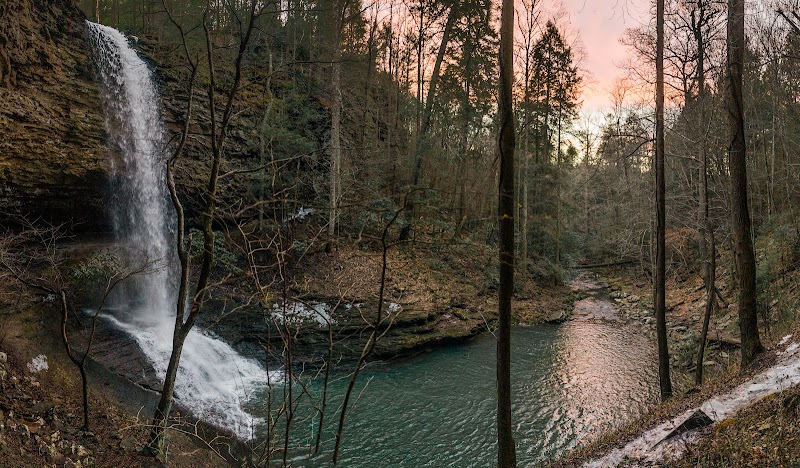 Upper Piney Falls outdoor detail