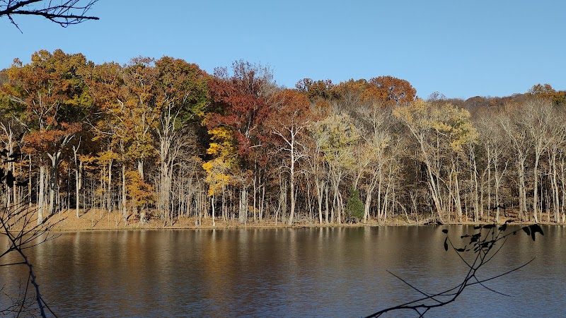 Radnor Lake State Park surrounding landscape