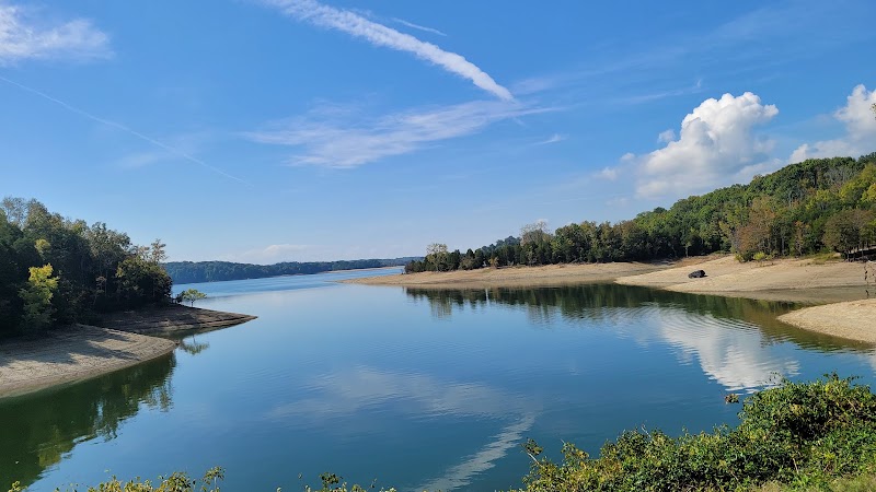 Douglas Lake: A Scenic Retreat - Douglas Lake