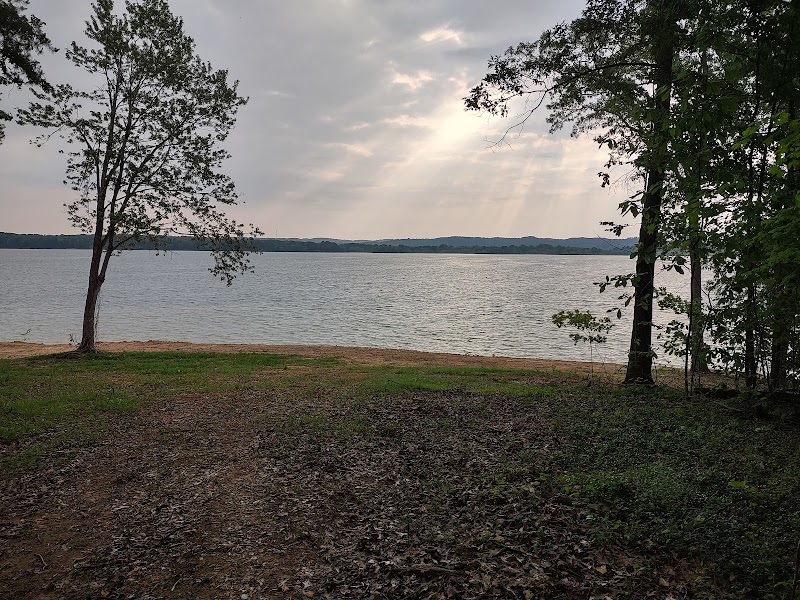Douglas Lake: A Scenic Retreat - Douglas Lake