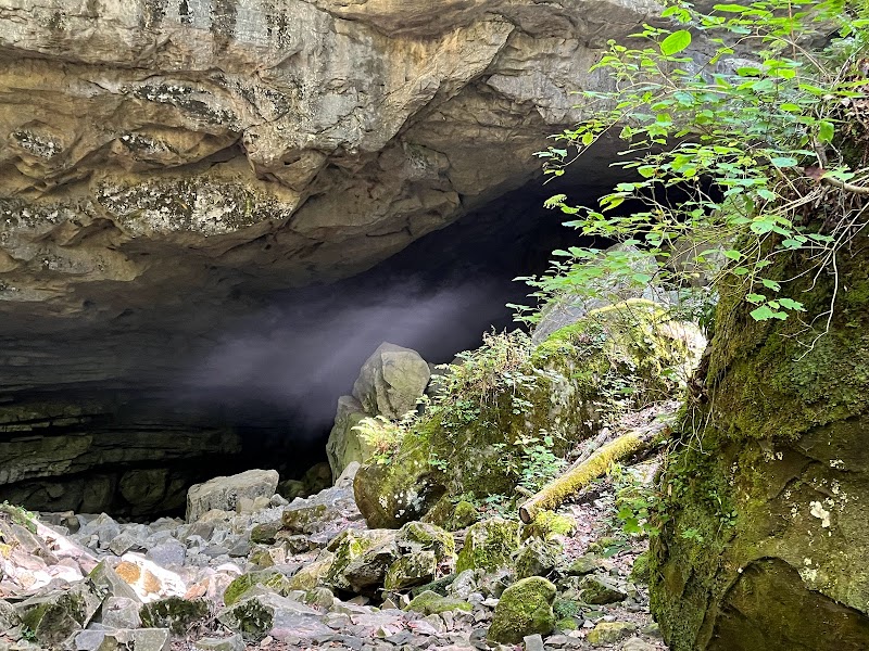 Lost Creek Falls & Cave Trailhead - Lost Creek Falls & Cave Trailhead