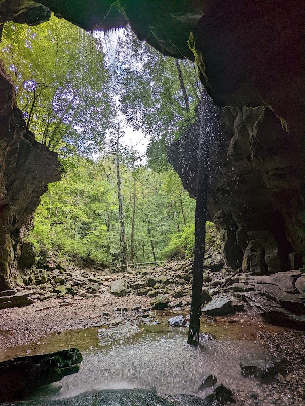Lost Creek Falls & Cave Trailhead - Lost Creek Falls & Cave Trailhead