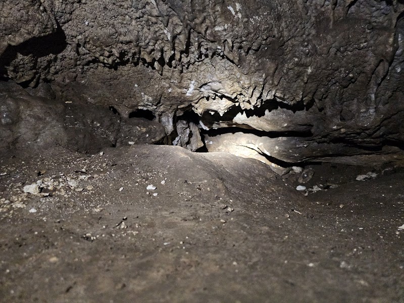 Dames Cave  - Dames Cave Parking