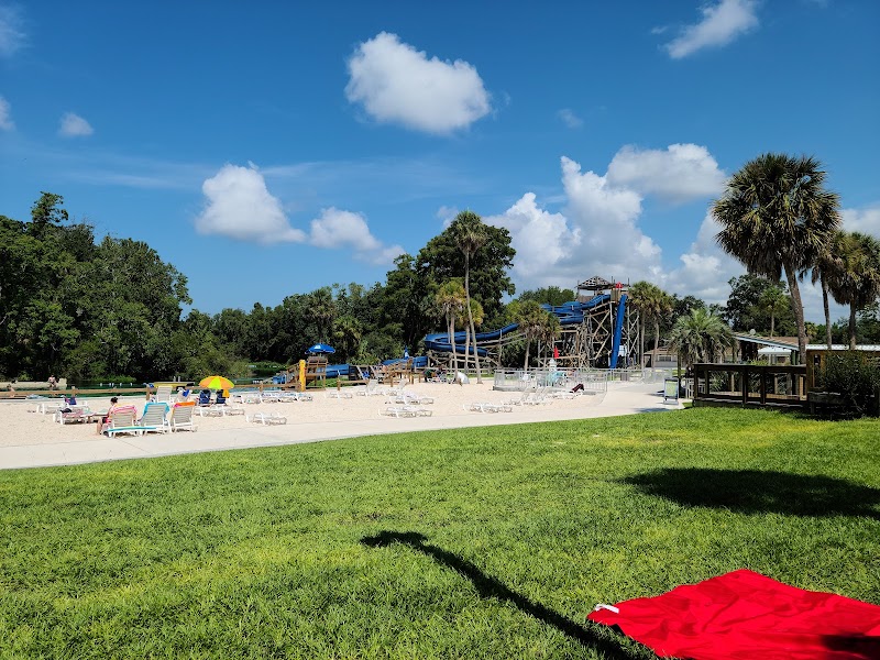Weeki Wachee Spring surrounding landscape
