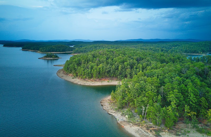 Lake Ouachita: A Jewel of Arkansas surrounding landscape