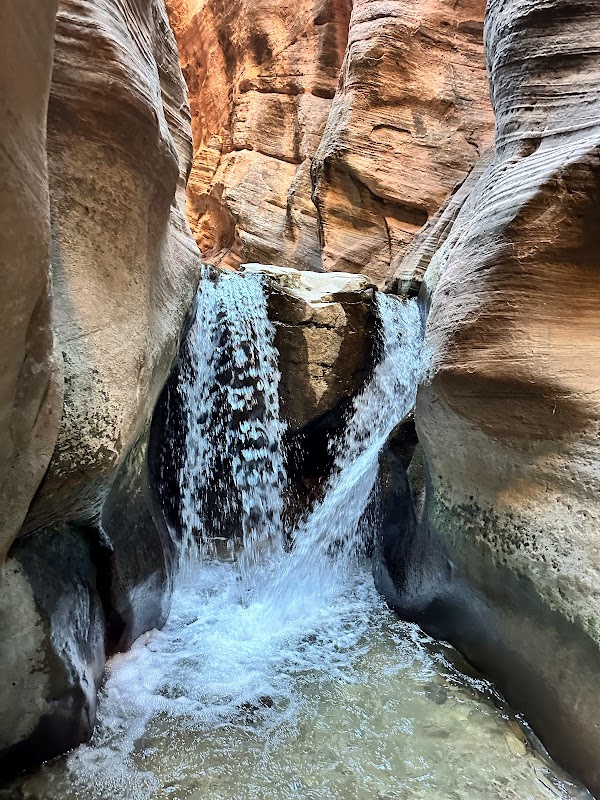 Kanarra Falls surrounding landscape