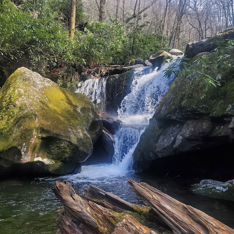 Grotto Falls on the Roaring Fork Motor Nature Trail - Grotto Falls Parking