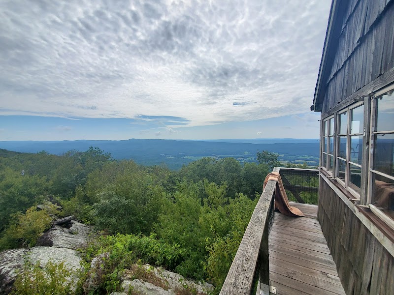 Discover the Heights of Hanging Rock Raptor Observatory - Hanging Rock Raptor Observatory