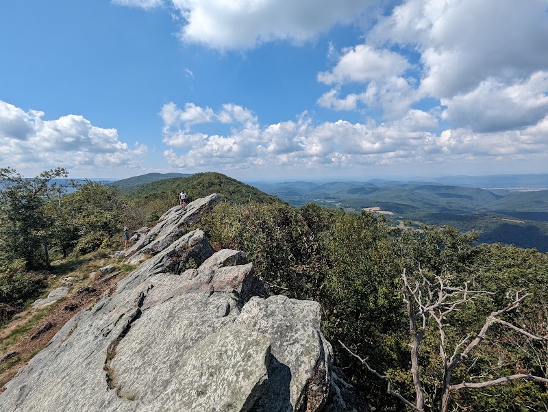Discover the Heights of Hanging Rock Raptor Observatory - Hanging Rock Raptor Observatory