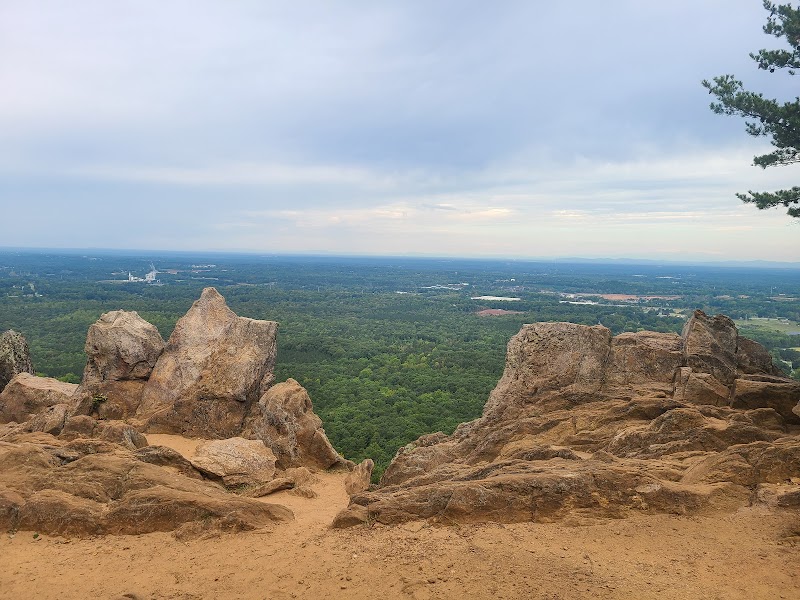 Experiencing Charlotte’s Ridgeline Trail: A Journey into North Carolina’s Untamed Beauty - Charlotte
