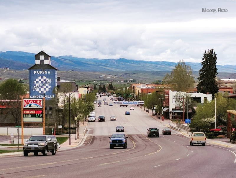 Discover the Rugged Beauty of Lander, Wyoming surrounding landscape