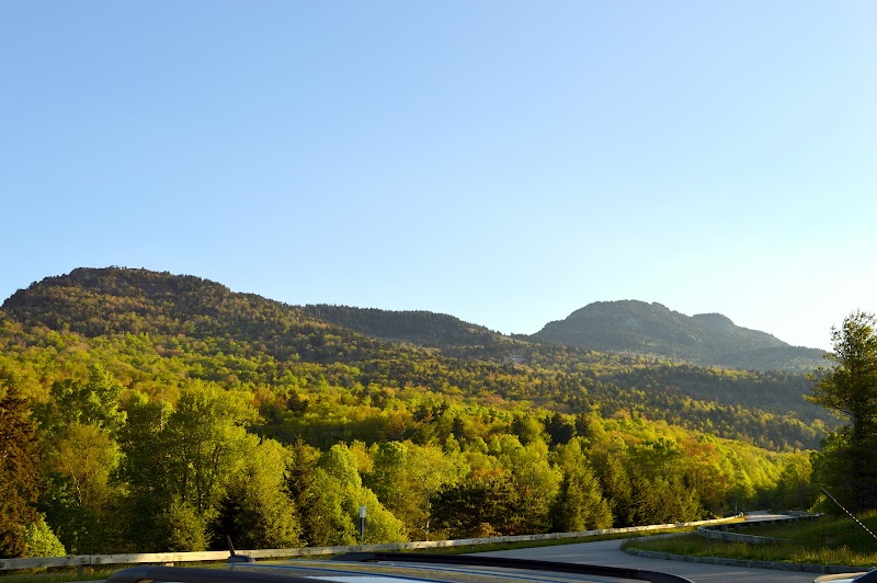 Grandfather Mountain Overlook: A Natural Marvel - Grandfather Mountain Overlook