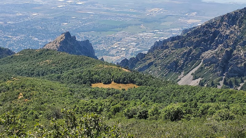 Majestic Views at Kyhv Peak Trail surrounding landscape