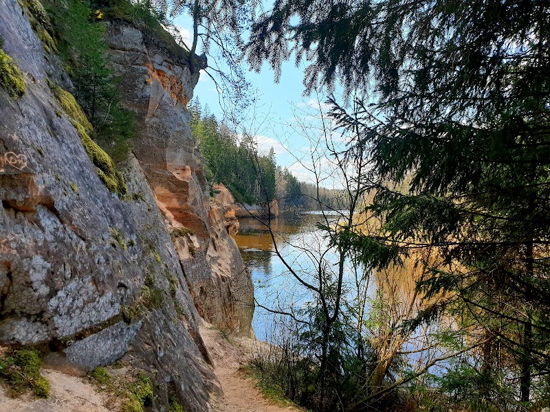 Majestic Cliffs: Discover Ērgļu Klintis - Ērgļu klintis