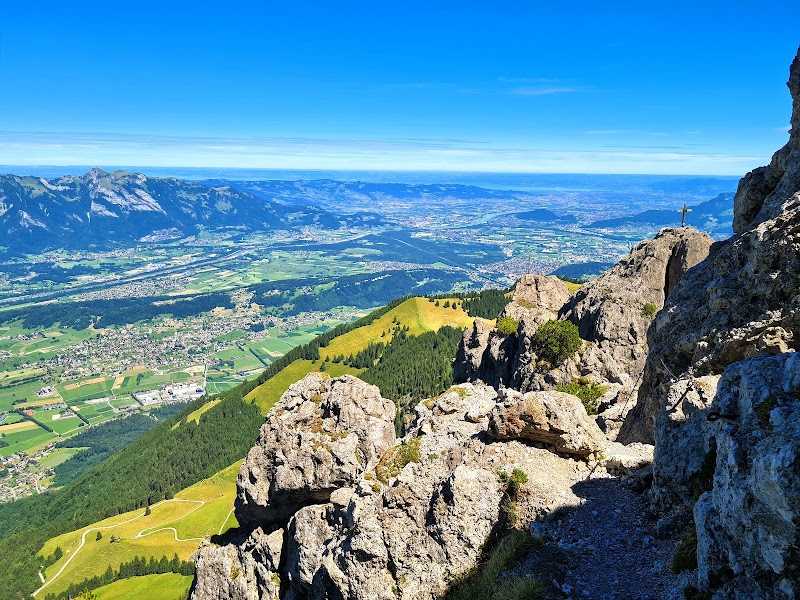 Hiking the Majestic Drei Schwestern - Drei Schwestern