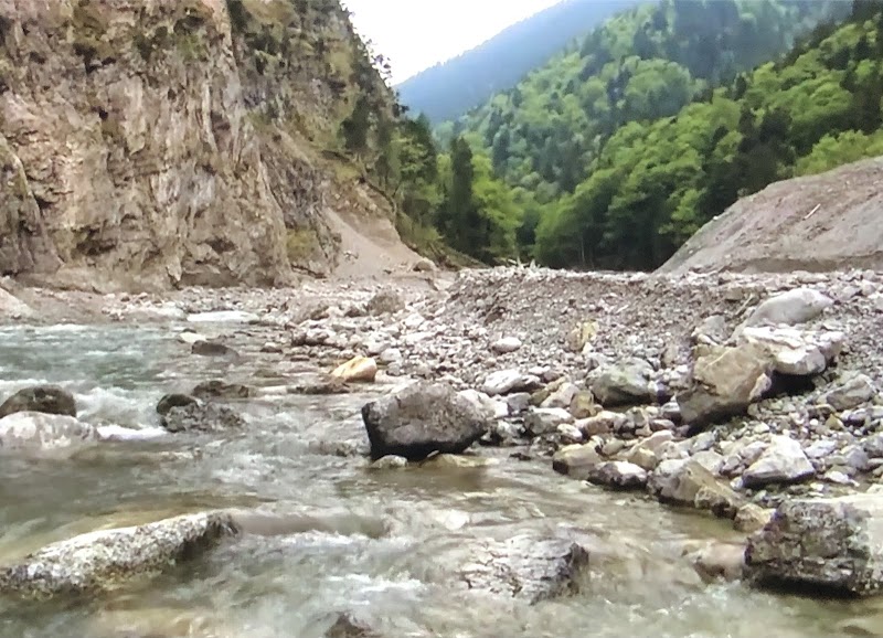 Nature's Tranquil Retreat: Samina Valley - Samina