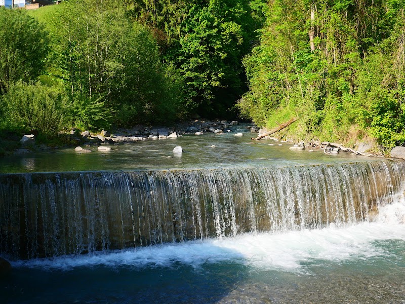 Nature's Tranquil Retreat: Samina Valley - Samina