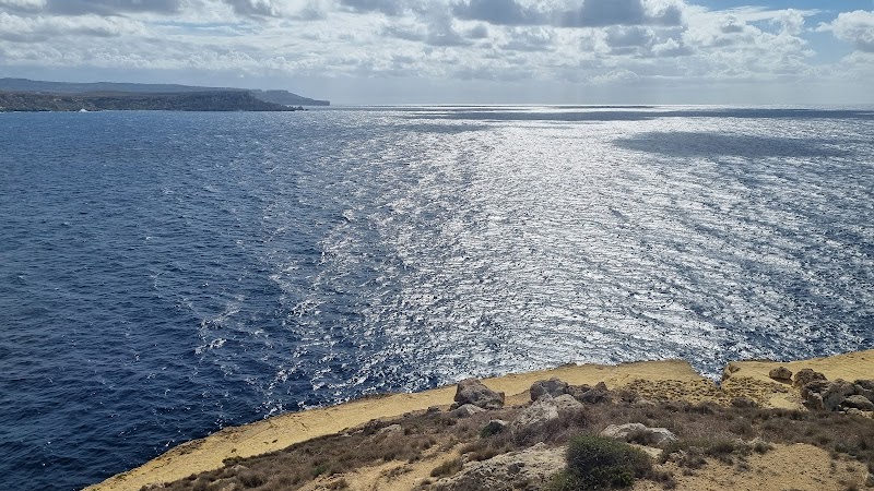Coastal Marvel at Rdum il-Qammieħ surrounding landscape