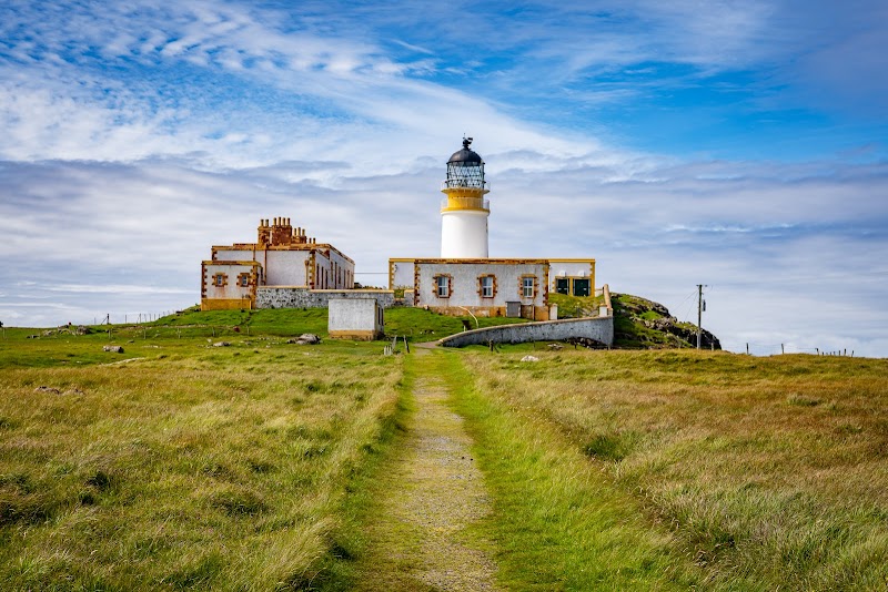 Neist Cliff Viewpoint: A Coastal Marvel on the Isle of Skye outdoor detail