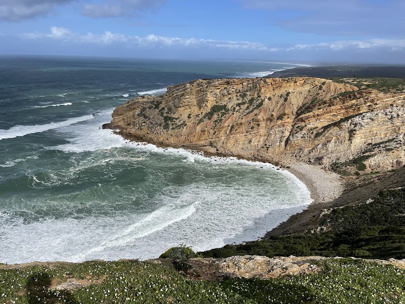 Stunning Coastlines and Timeless Beauty: Parque Natural da Arrábida - Parque Natural da Arrábida