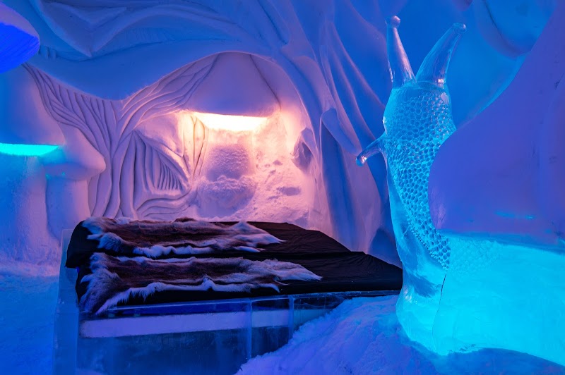 Frozen Beauty at ICEHOTEL, Jukkasjärvi - ICEHOTEL