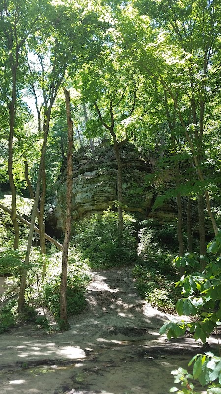 Discovering Sandstone Overlook's Natural Beauty surrounding landscape