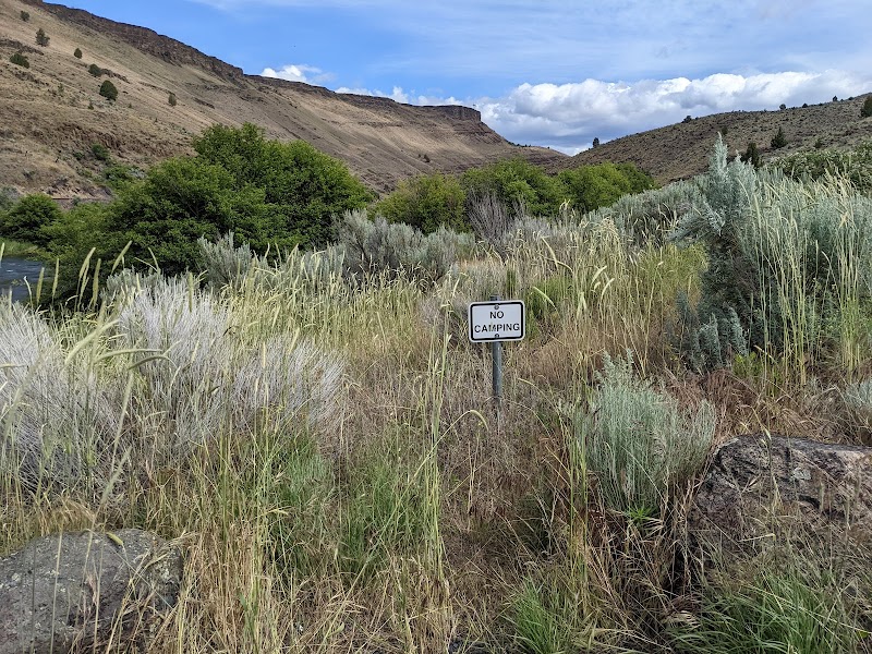 River Retreat: Grey Eagle Day Use Area in Maupin, Oregon - Grey Eagle Day Use Area