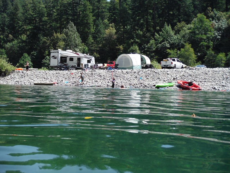 Riverside Retreat: Discover Redwood Bar in Brookings, OR - Redwood Bar