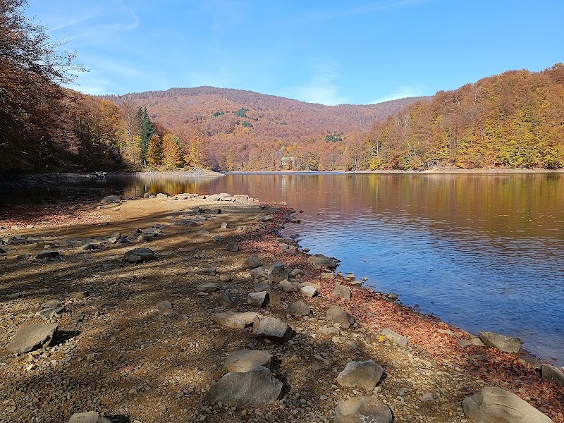 Nature's Gem: Mors'ke-Oko Lake in Slovakia - Mors'ke-Oko lake