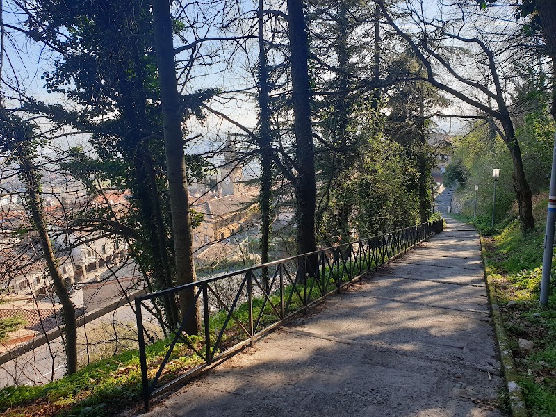 Tranquil Pathways: Costa dell'Arnella - Costa dell'Arnella - sentiero, ingresso da Borgo Maggiore