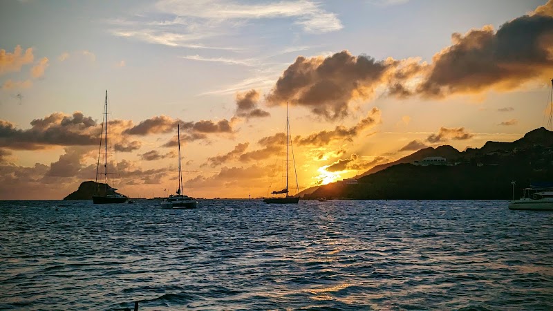 Paradise Relaxation at Happy Island - Happy Island