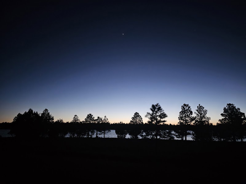 Serene Reflections: Marshall Lake in Flagstaff surrounding landscape
