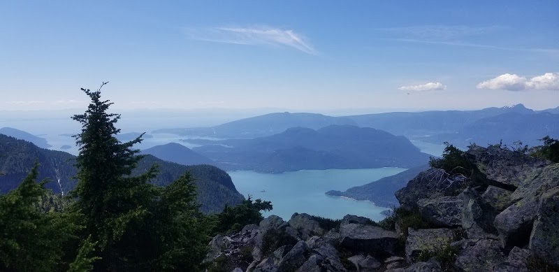 Breathtaking Peaks of Mount Windsor - Mount Windsor