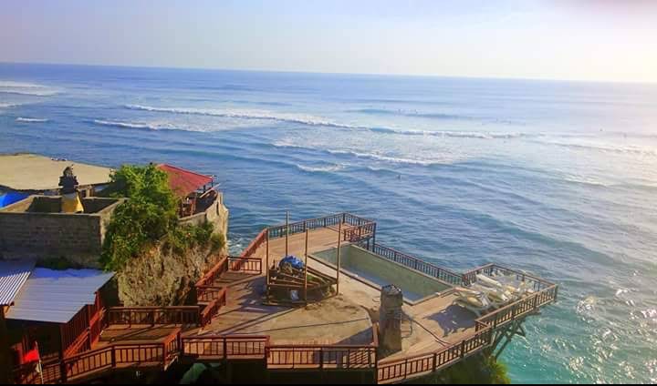 Bali's Pristine Seaside Retreat - Bali