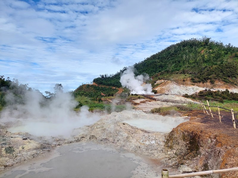 Volcanic Wonders of Sikidang Crater - Sikidang Crater