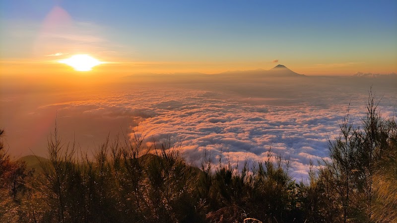 Sunrise Serenity at Mount Kawi - Mount Kawi
