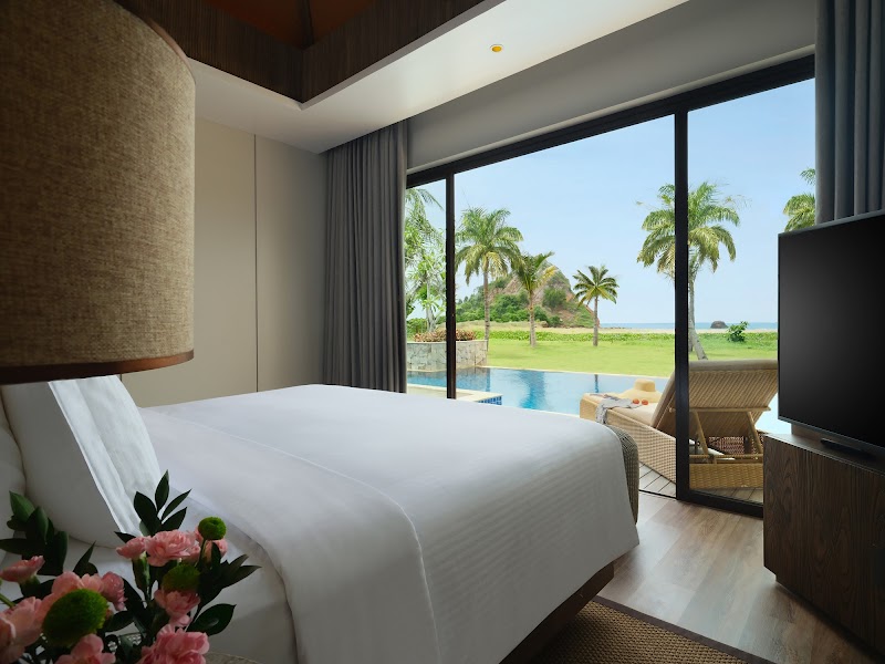 Beach Bliss at Pullman Lombok Merujani Mandalika - Pullman Lombok Merujani Mandalika Beach Resort