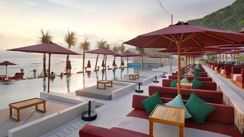 Relaxation at White Rock Beach Club, Bali - White Rock Beach Club