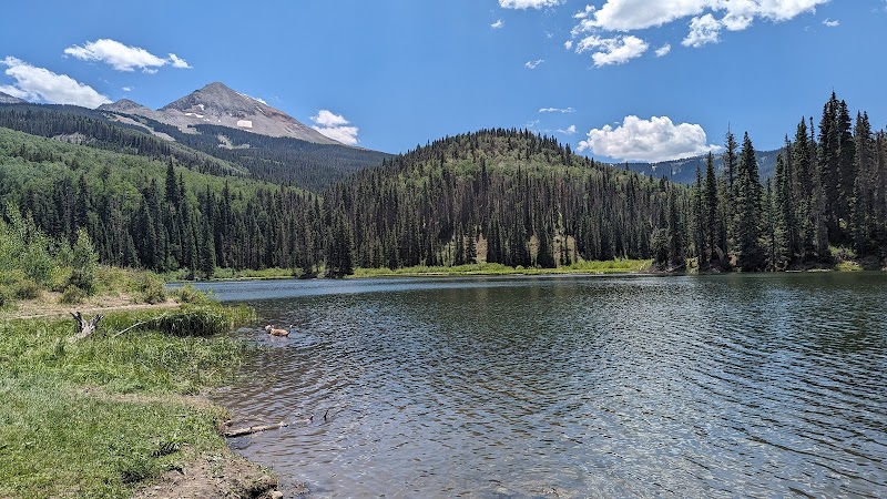 Nature's Oasis: Woods Lake, Colorado - Woods Lake