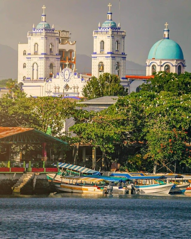 Majestic Waters & Culture: Discover Catemaco, Veracruz - Catemaco