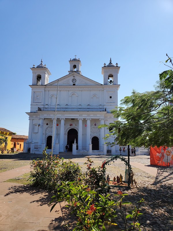 A Glimpse of El Salvador's Historic Charm - El Salvador