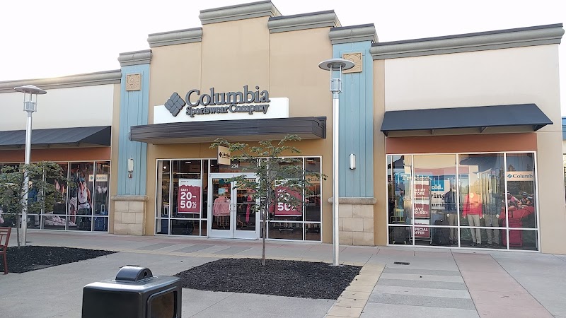 Shopping & Scenic Adventures in Monroe, Ohio - Columbia Factory Store