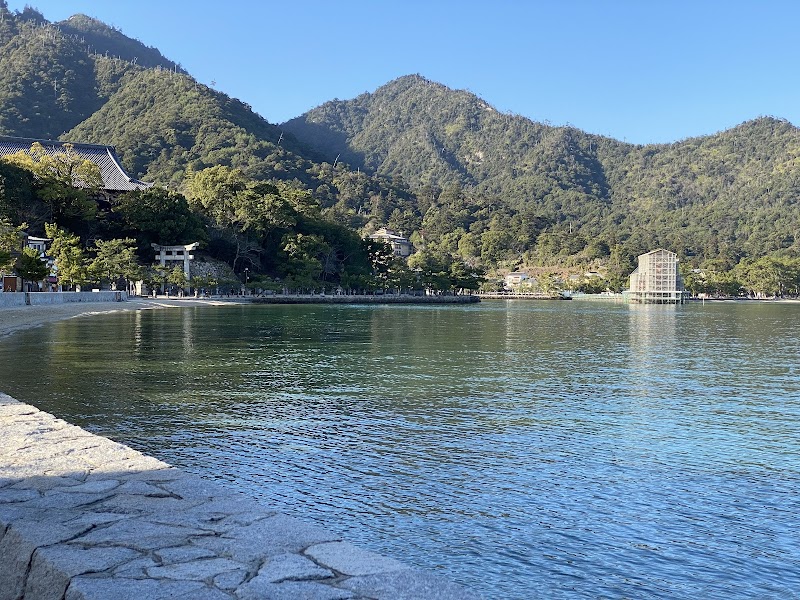 Cultural Wonders at Itsukushima - Itsukushima