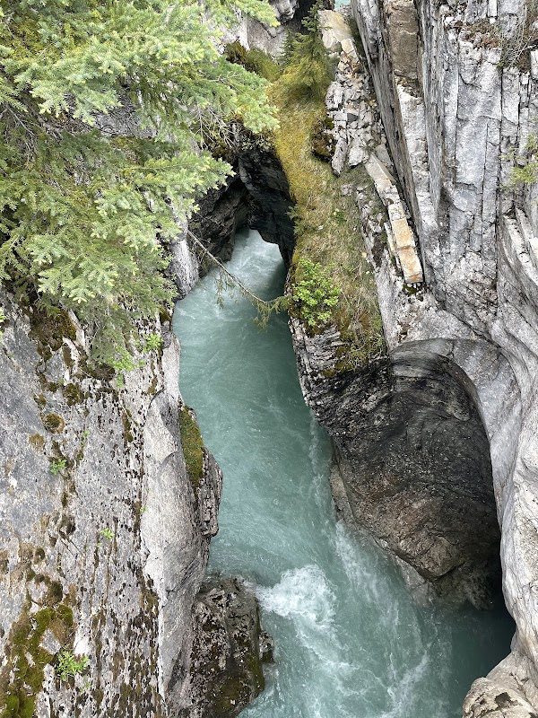 Natural Splendor: Kootenay National Park - Kootenay National Park