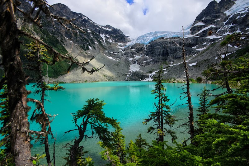 Serene Beauty of Joffre Lakes Park surrounding landscape